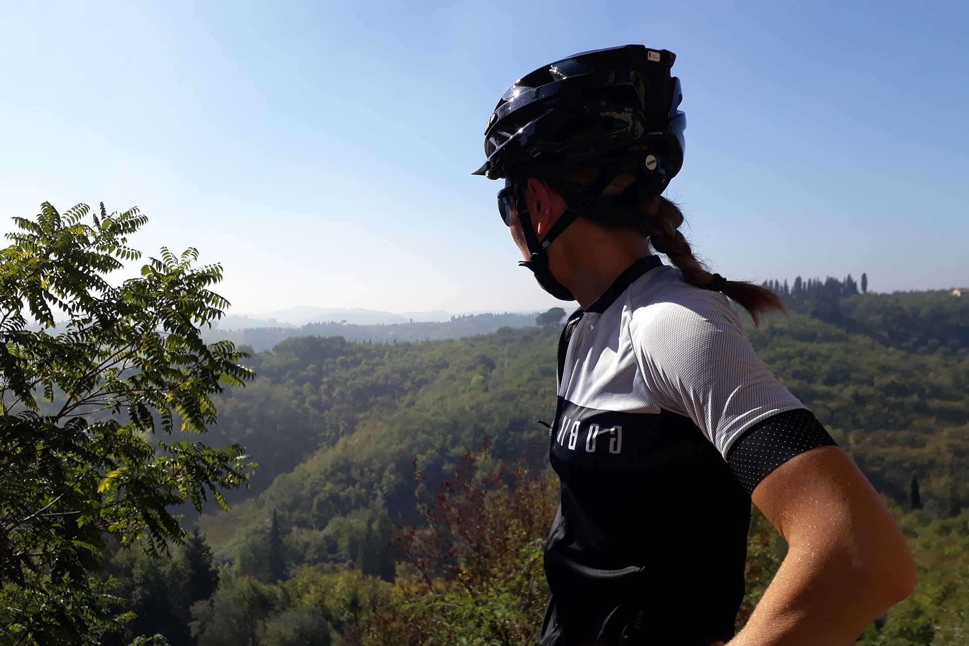 Femme devant panorama