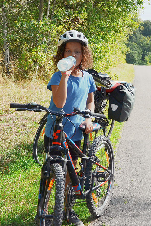 Enfant à vélo