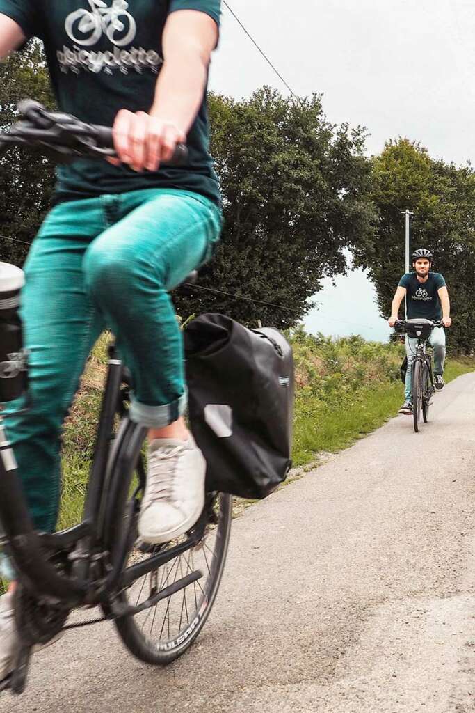 Balade à vélo sur la route