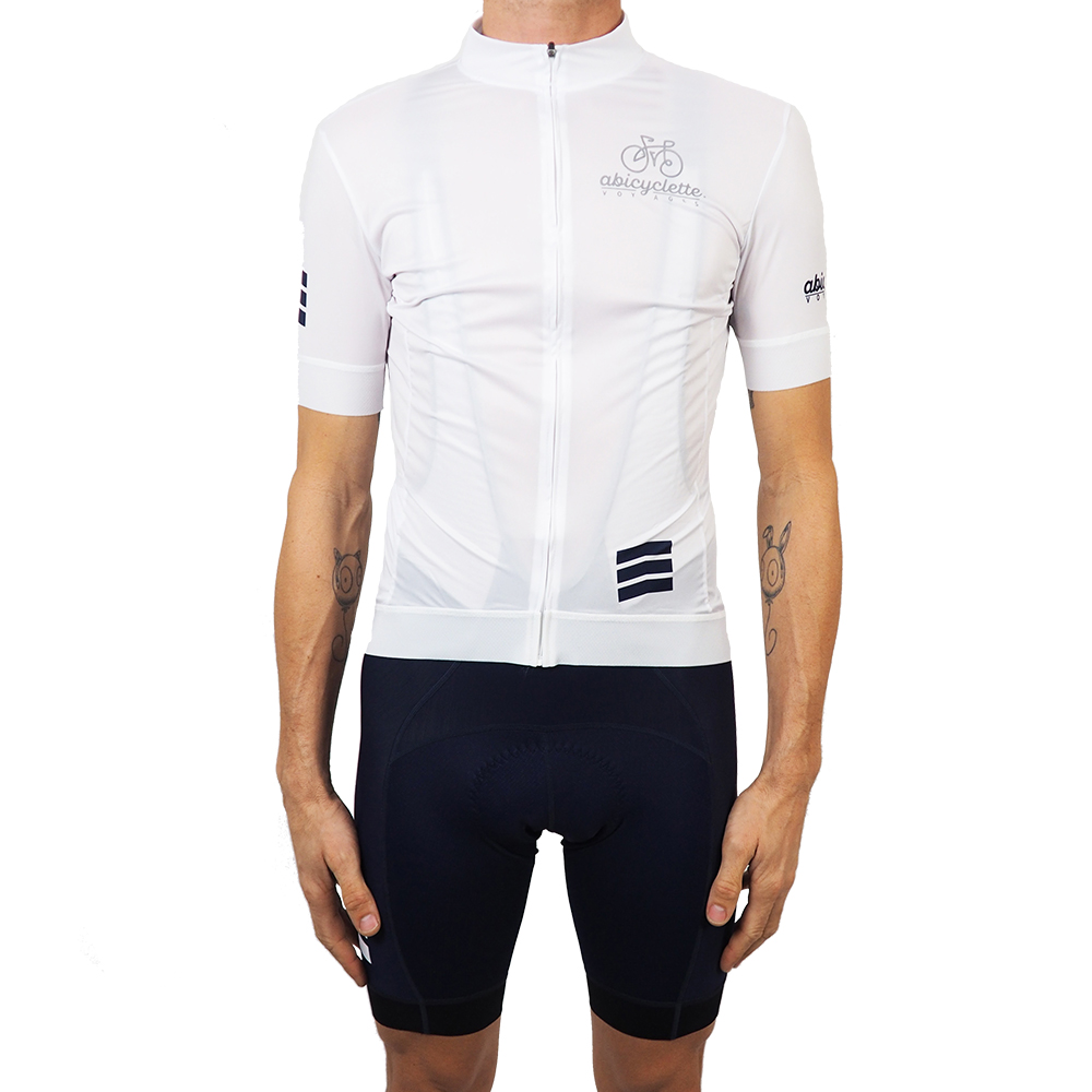 Maillot blanc porté homme