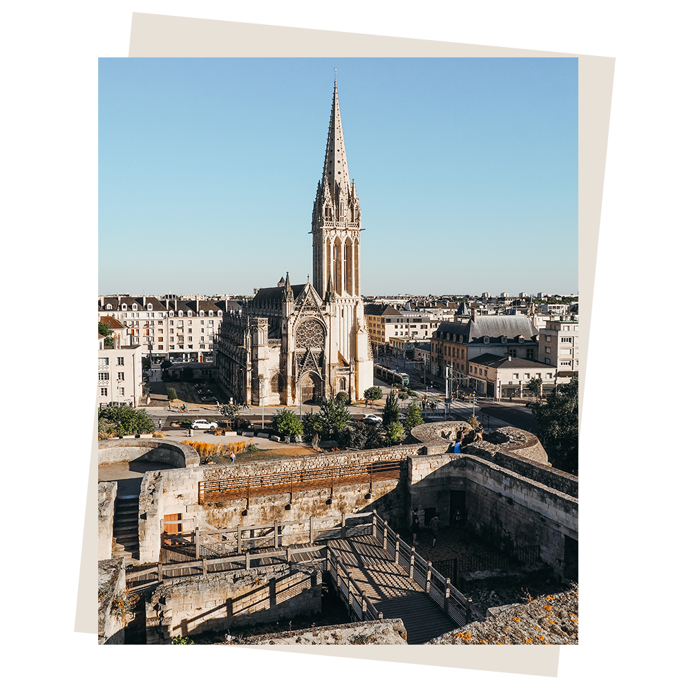 Cathédrale de Caen vue du château