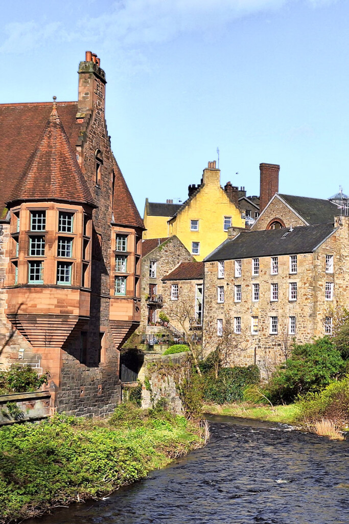 Edinburgh, its colorful stone houses
