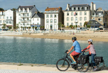 e-bike-cycling-holidays