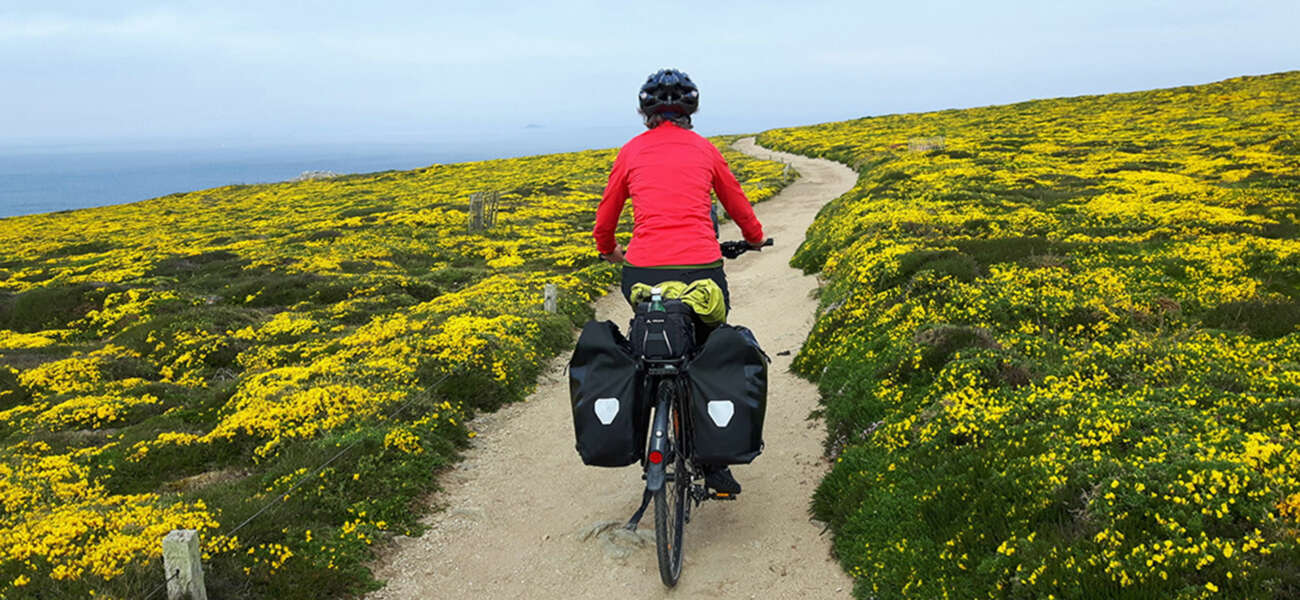 femme à vélo