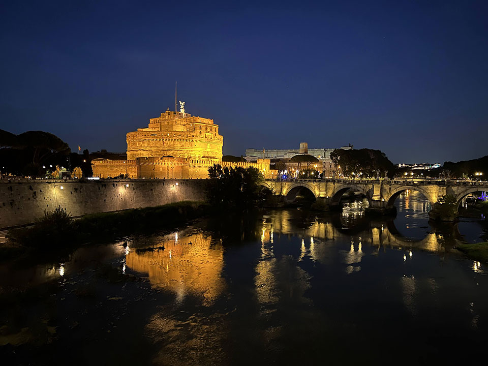 Castle of Rome, Tiber bank