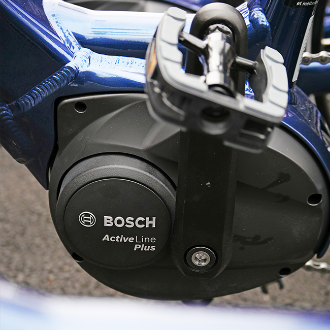 Zoom on the Bosch Activ Line Plus crankset for electric bikes