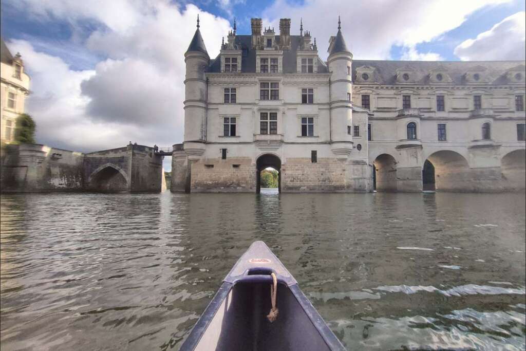 Canoe trip on the Cher, to admire Chenonceaux castle