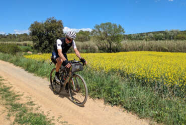 Our tips for traveling light by bike.