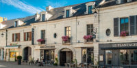 façade de l'hôtel de la croix blanche à fontevraud l'abbaye