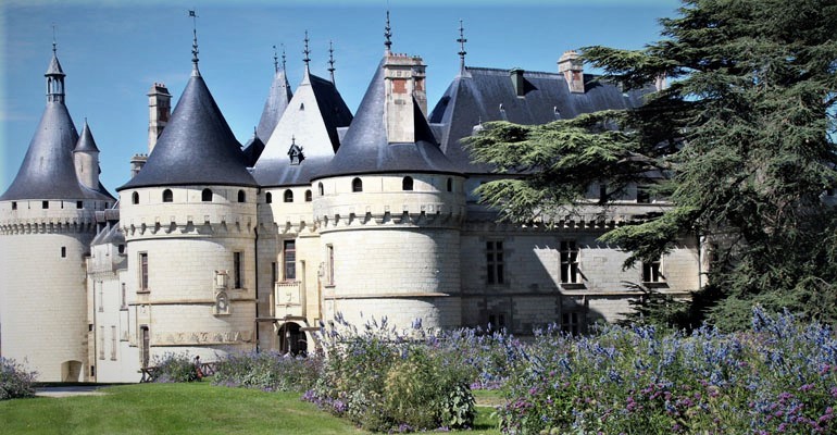 Vue du château de Chaumont depuis le parc