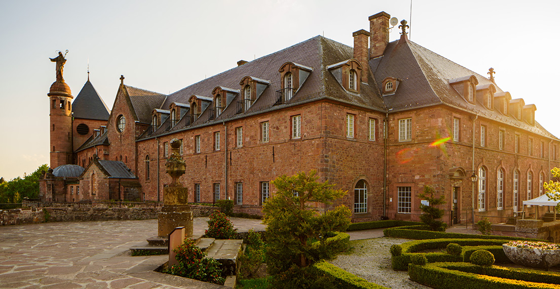 Le monastère aux pierres roses du Mont Saint Odile