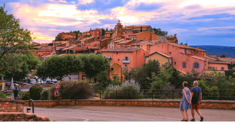 Le village de Roussillon en Provence