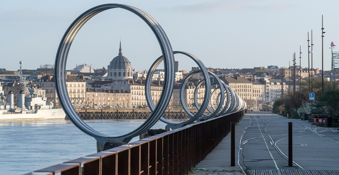 La ville de Nantes vue a travers des structures artistiques rondes