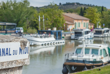 Un panneau Canal du midii