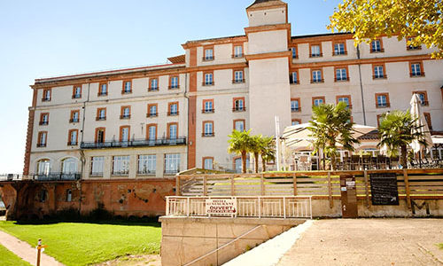 Façade de l'hôtel Moulin de Moissac MOISSAC