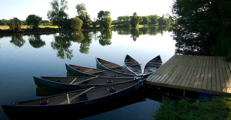 Canoe Company camp de base