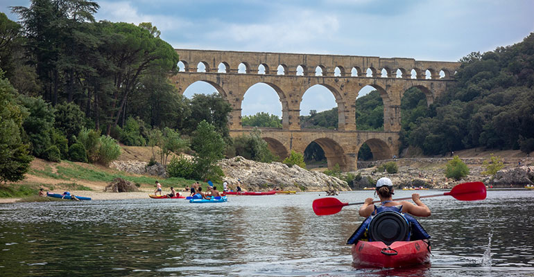 Canoé sur le Gardon près du Pont du Gard