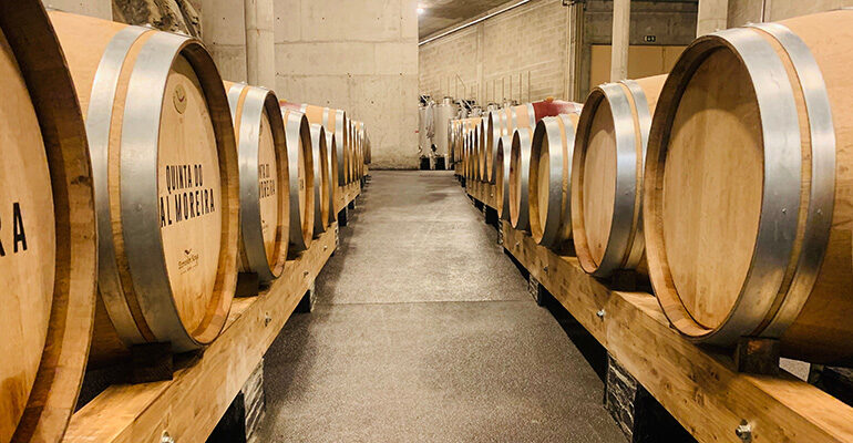 Tonneaux de vins au Portugal