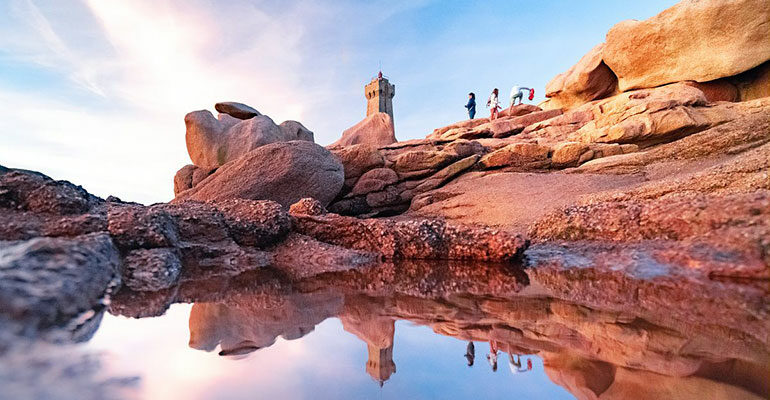 Phare de Men Ruz Côte de Granit rose
