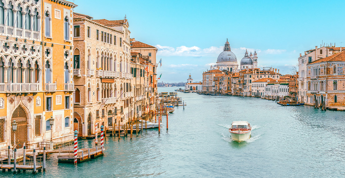 Venise et ses batiements colores