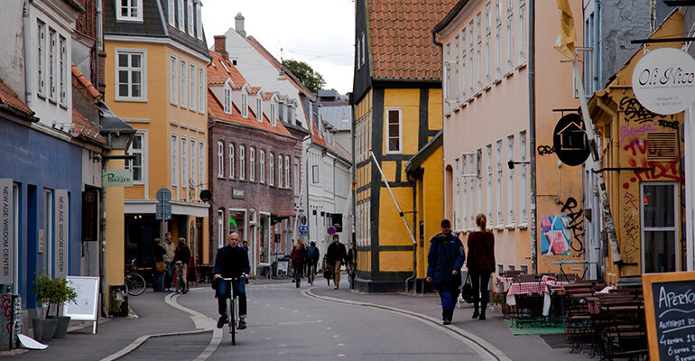 Ville typique Danoise avec ses maisons à colombage colorées