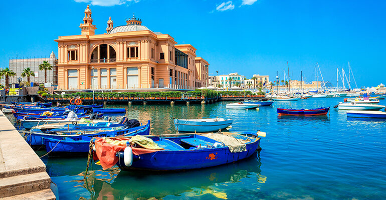 Port de barques de Monopoli
