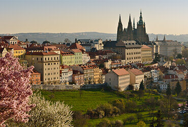 Vue plongeante sur le ville de Prague