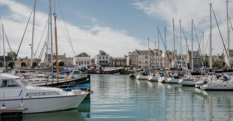 Le port de Saint-Vaast et ses bateaux