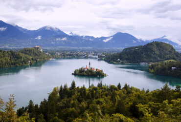 Vue aérienne du Lac de Bled et de son îlot