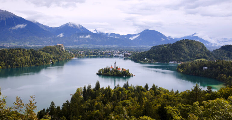 Vue aérienne du Lac de Bled et de son îlot