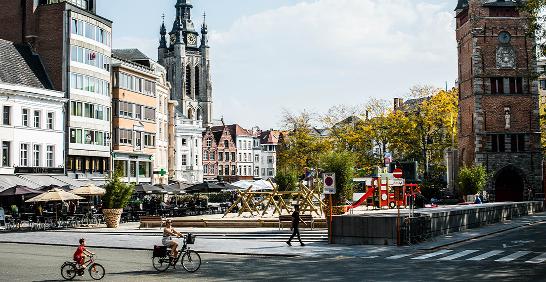 La lace de Courtrai et ses monuments